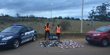 Incautaron mercadería ilegal proveniente del Paraguay, calzado y cigarrillos\u002E