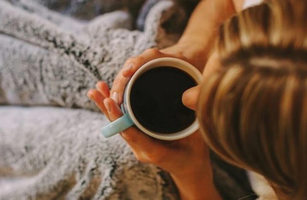 Un estudio reveló que tomar café antes de dormir no afecta al sueño