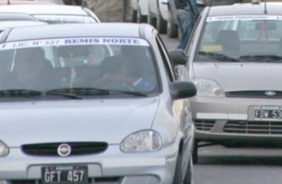 Por falta de retenes, remiseros marcharán este miércoles