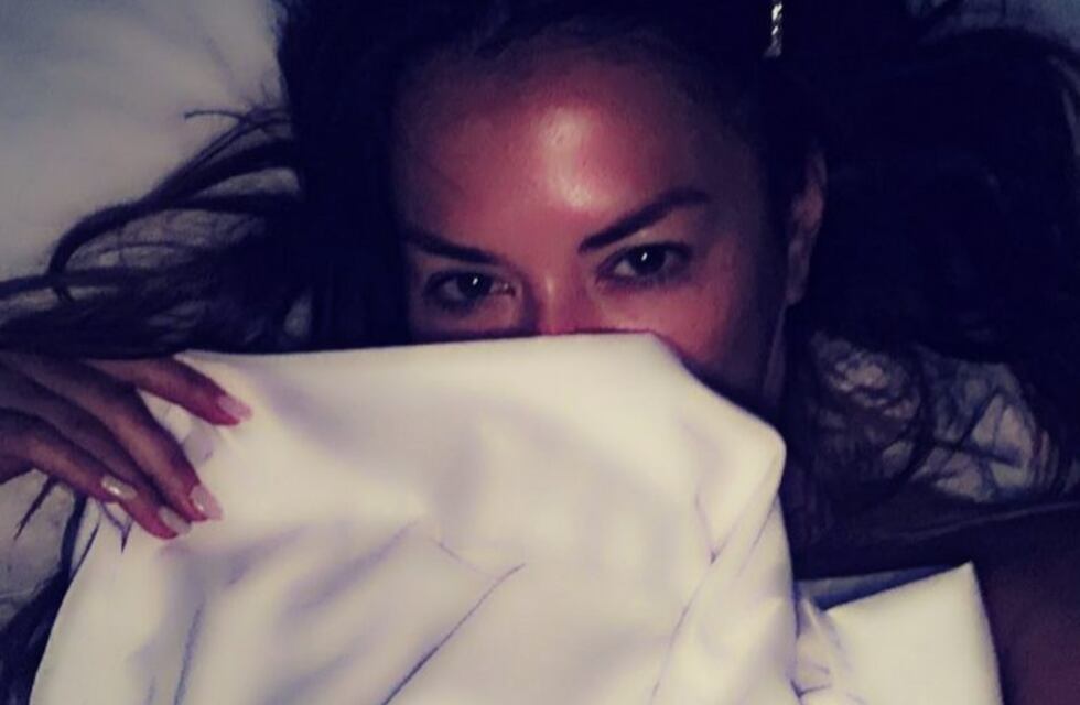 Karina Jelinek usó un osado conjunto y se llevó las miradas de todos en la gala de la revista Gente