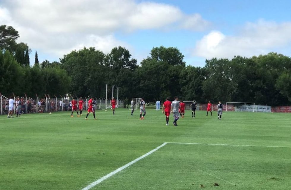 Estudiantes se impuso ante Sacachispas en su segundo amistoso