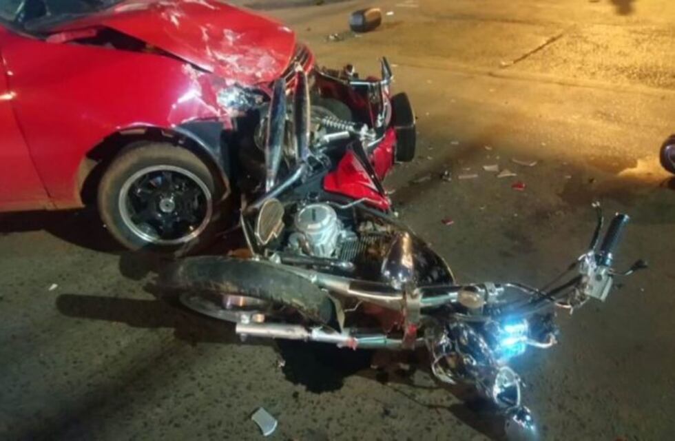 Murió un motociclista tras un accidente en el centro de Posadas