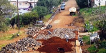 Reparan caminos terrados en Bernardo de Irigoyen