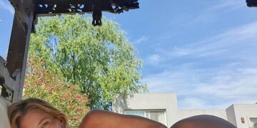 Nicole Neumann posó en trikini (Instagram/@nikitaneumannoficial)