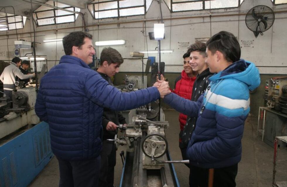 El Municipio realiza obras de mantenimiento en escuelas de Arroyito