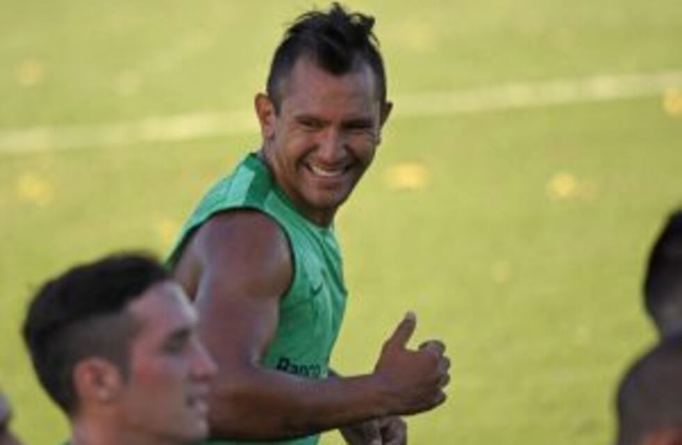 Walter Montoya viajó a España sin saber si continuará seis meses más en Rosario Central