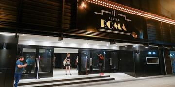 El teatro Roma en San Rafael lleva cerrado casi nueve meses.