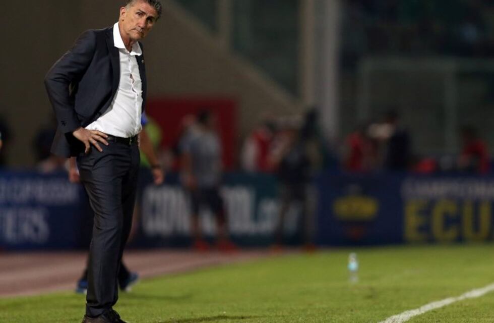 Edgardo Bauza observará este sábado al volante de Racing Marcos Acuña ante Rafaela