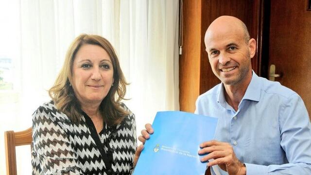 Fein se reuniu00f3 con Dietrich.