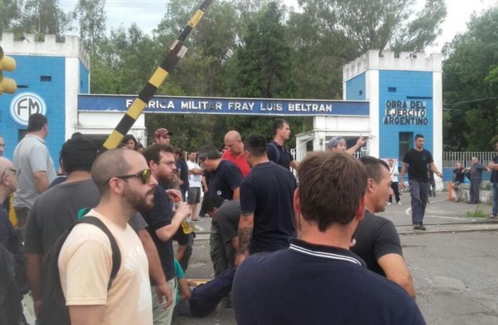 Pese a los despidos, garantizan la continuidad de Vassalli y de la Fábrica Militar