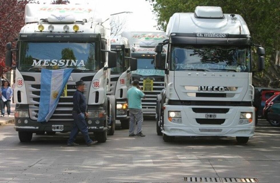 Camioneros adelantó su accionar para el paro general del martes 30