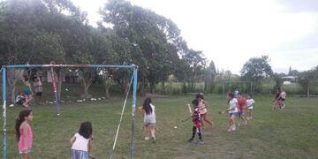 Clases de hockey\u002E (Municipalidad de Salta)
