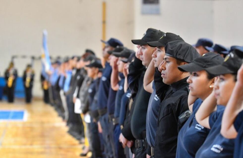 Se realizó el acto de ascenso para personal policial dependiente de la Unidad Regional de Trelew