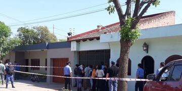 Encontraron el cadáver de una anciana en el interior de su vivienda\u002E Se cree que fue un homicidio\u002E (Foto: Diario Chaco)
