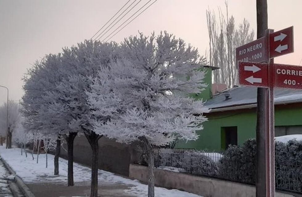 Los Menucos registró temperaturas de hasta 10 grados bajo cero