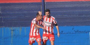 Una definición exquisita de Erpen abrió el camino de una goleada muy esperada para la Gloria\u002E