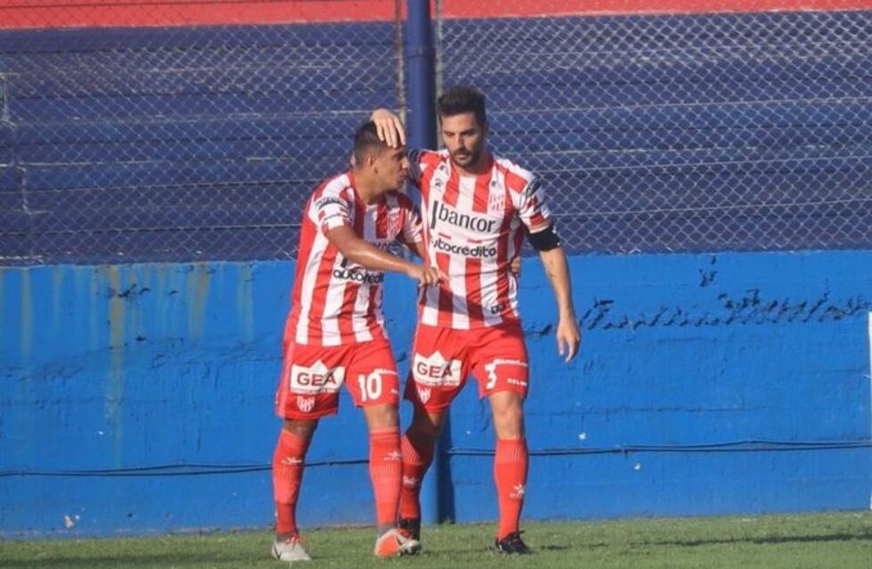 Instituto goleó a Tigre, en el debut de Teté Quiroz