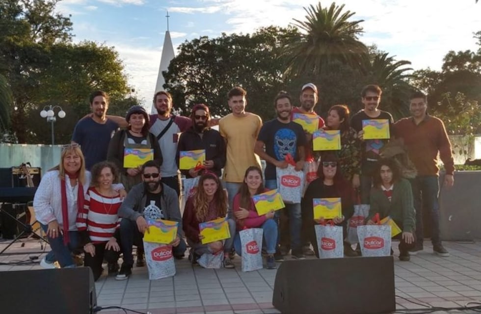 Se desarrolló el encuentro de muralismo "Arroyito Pinta"