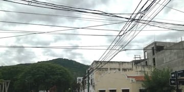 Retiro de cables en desuso en Salta (Municipalidad de Salta)