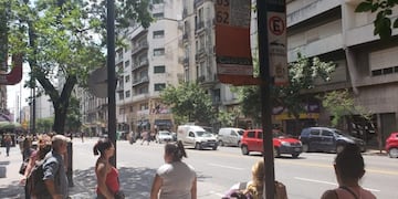 Sin colectivos en las paradas de Córdoba\u002E