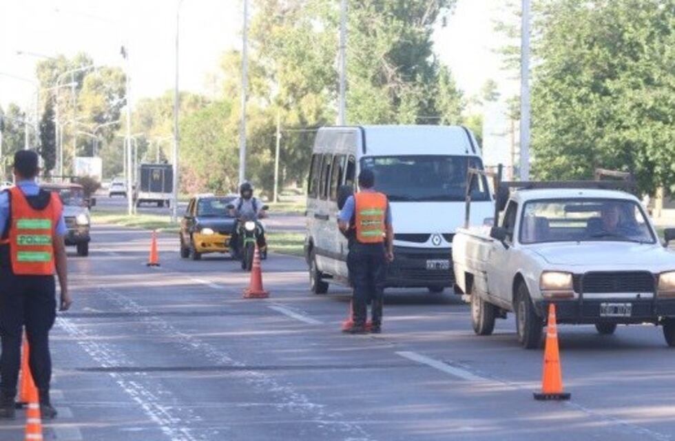 Suárez define con los intendentes la flexibilización de la cuarentena