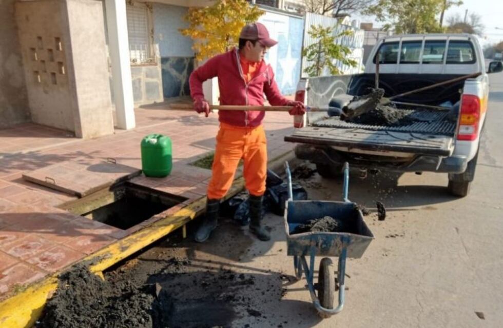 Arroyito: mucha basura acumulada en los desagües pluviales