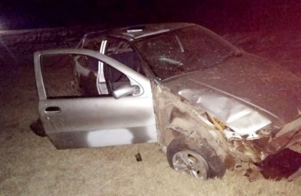 Un Fiat Palio con cuatro jóvenes de Parera volcó cerca de Quetrequén