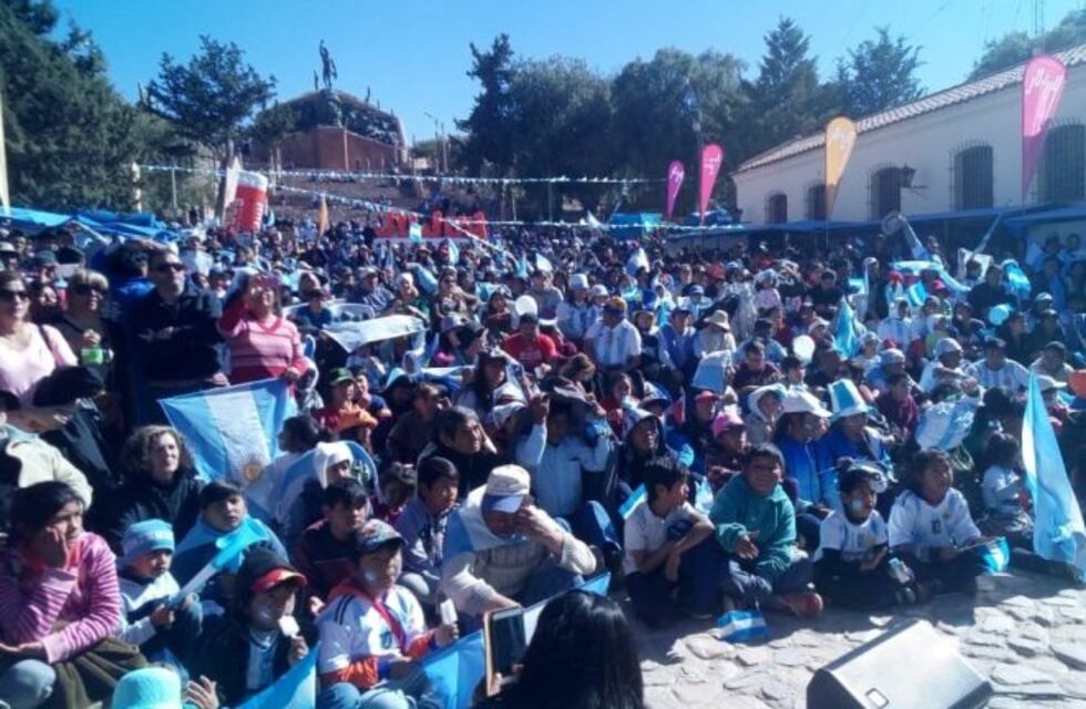 Humahuaca festejó con sol a pleno la victoria de la Selección Argentina