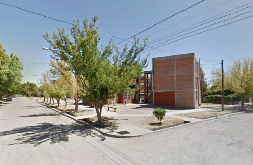 Se arrojó al vacío desde un segundo piso porque lo querían linchar