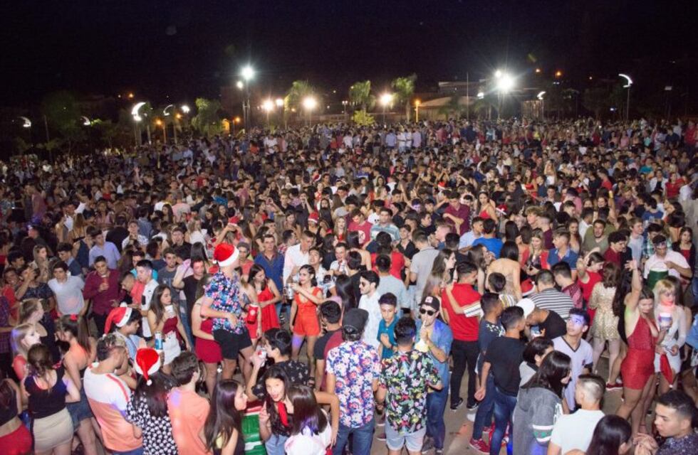 En Além, la Navidad se vivió en la plaza del Bicentenario