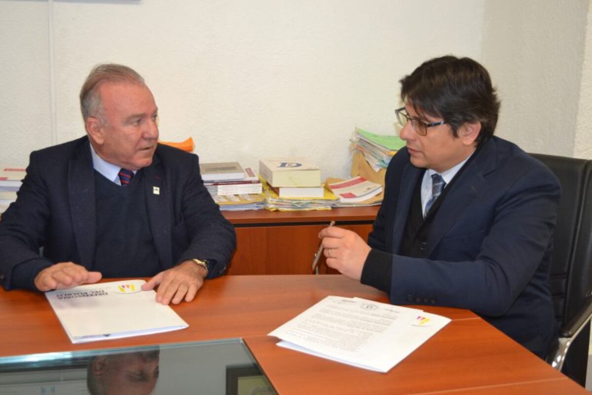 El defensor del Pueblo Javier de Bedia y el titular del Ministerio Público de la Acusación (MPA), Sergio Lello Sánchez