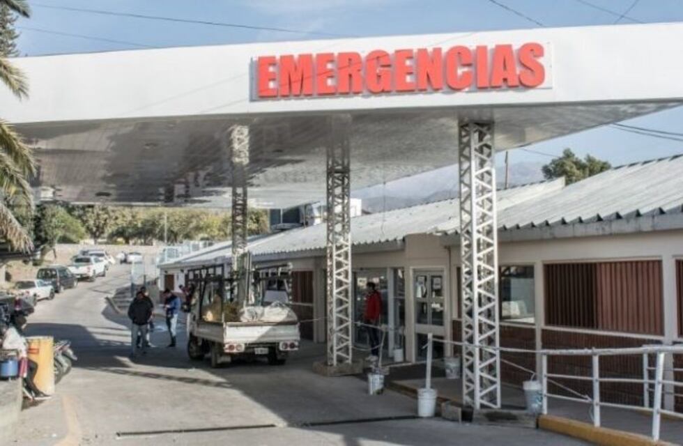 Un niño evitó el femicidio de su mamá: su pareja la obligó a tomar gasoil y quiso prenderla fuego