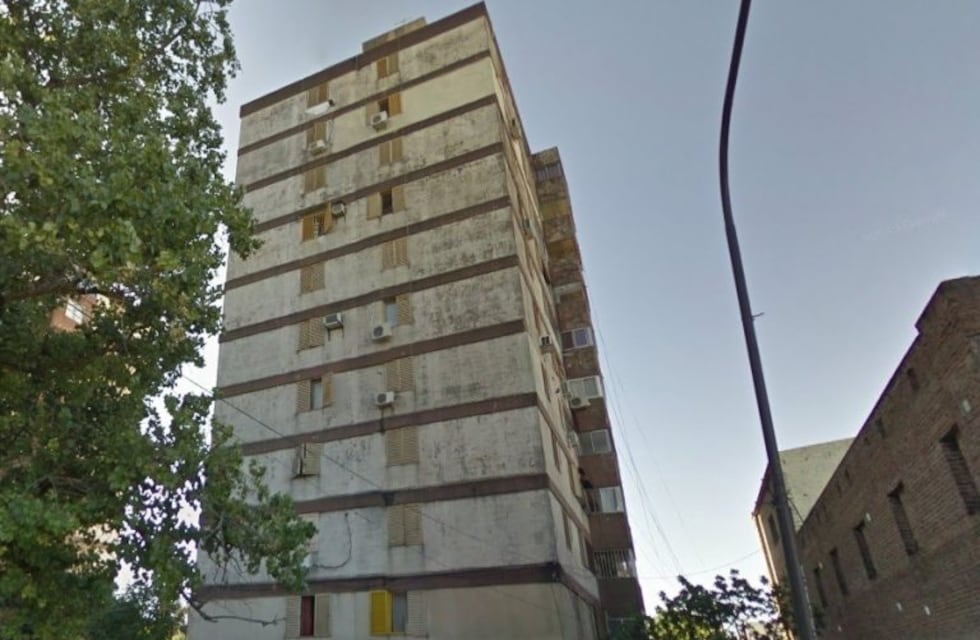 Una mujer murió al caer al vacío en zona sur y buscan determinar si la empujó su acompañante