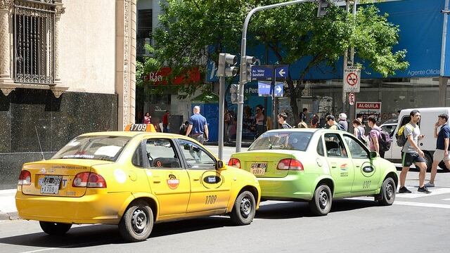 Mestre anunció la convocatoria para sortear nuevas chapas de taxis y remises
