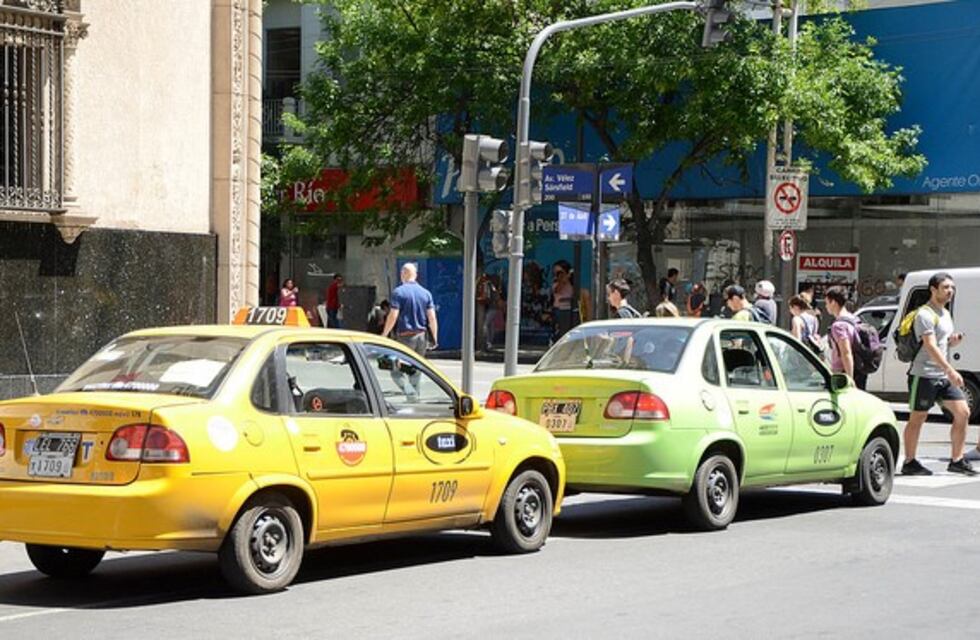 Mestre anunció la convocatoria para sortear nuevas chapas de taxis y remises