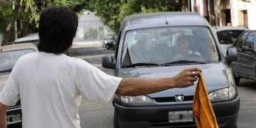 El gobierno de la Ciudad de Mendoza prohibió a los trapitos\u002E