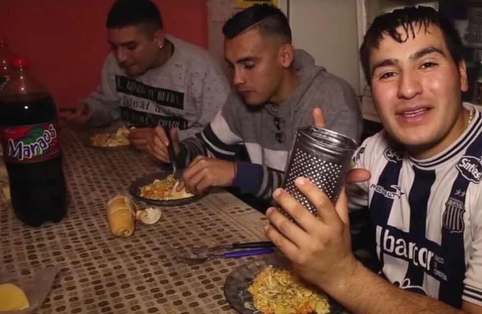 Video: volvió "el Jhony", con un recetón de risotto "con los amigos"
