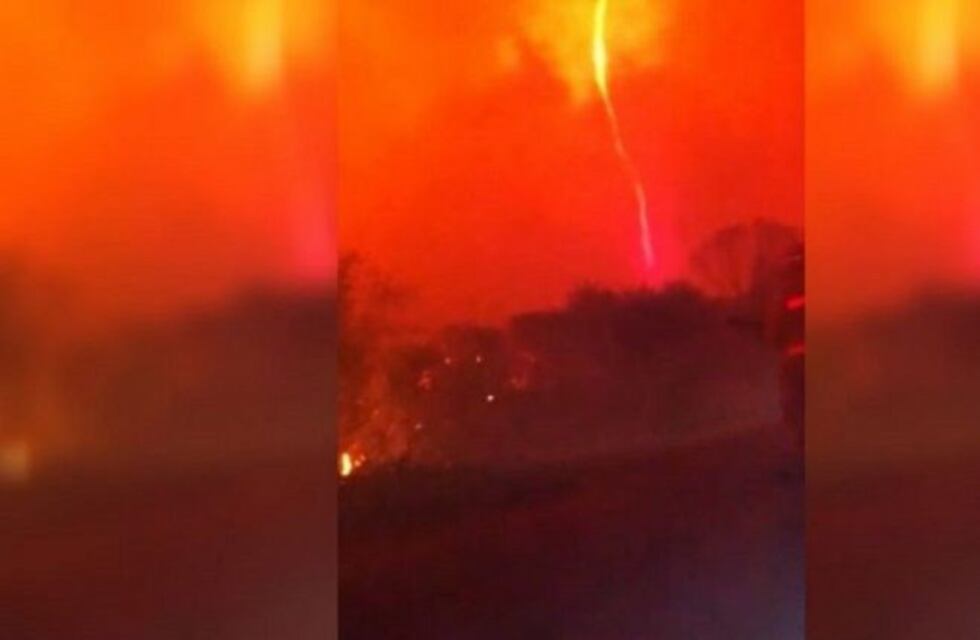 No es en Arroyito el video viral de un tornado de fuego filmado por Bomberos