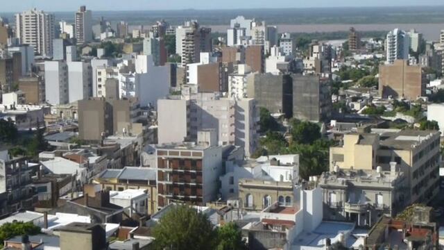Una vez más, Paraná contaminado por  olor nauseabundo