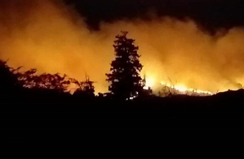 La Cumbre: un voraz incendio pone en peligro a toda la población