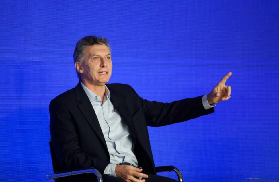 Macri partió a Emiratos Árabes, China y Japón en busca de inversiones