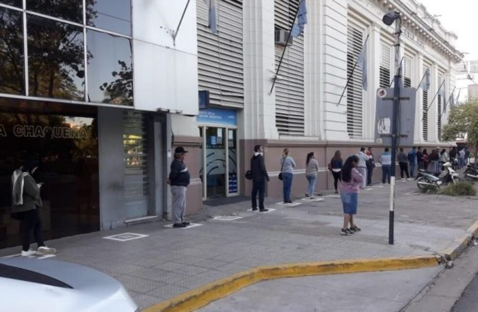 Aplicaron un operativo para garantizar el distanciamiento social en bancos y cajeros automáticos