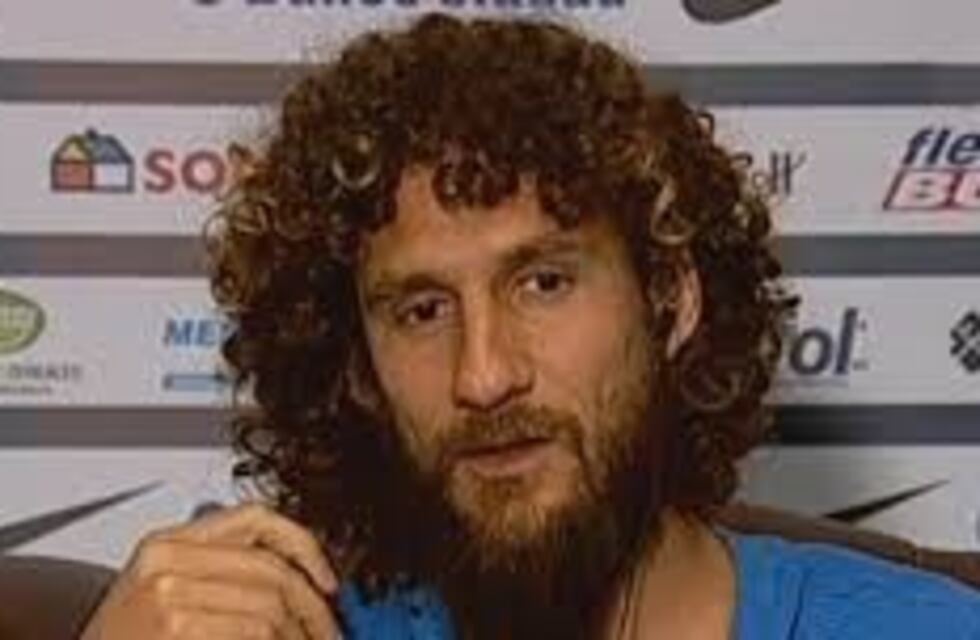 Coloccini volvió al pelo y acalló las críticas