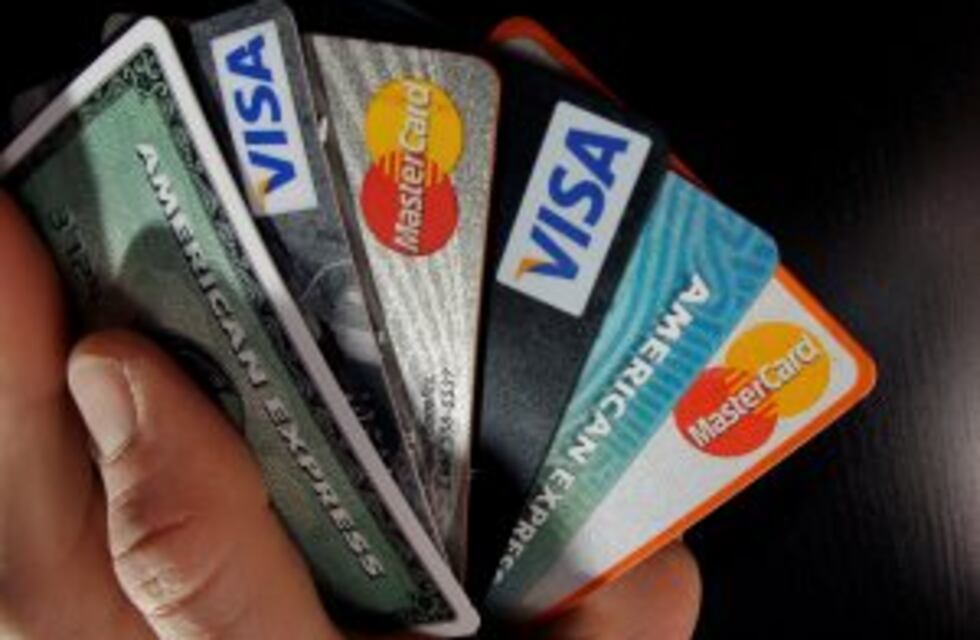 Las compras con tarjetas de crédito y débito crecieron por arriba de la inflación en 2016