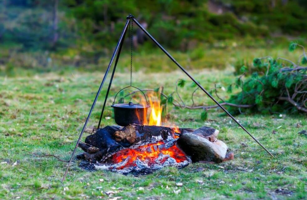 Cinco razones para volver a cocinar en ollas y calderos de hierro