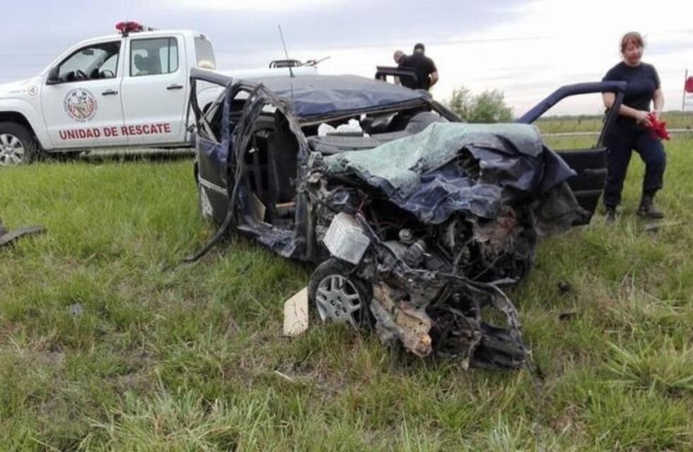 Un joven perdió la vida en un terrible accidente en la ruta 11