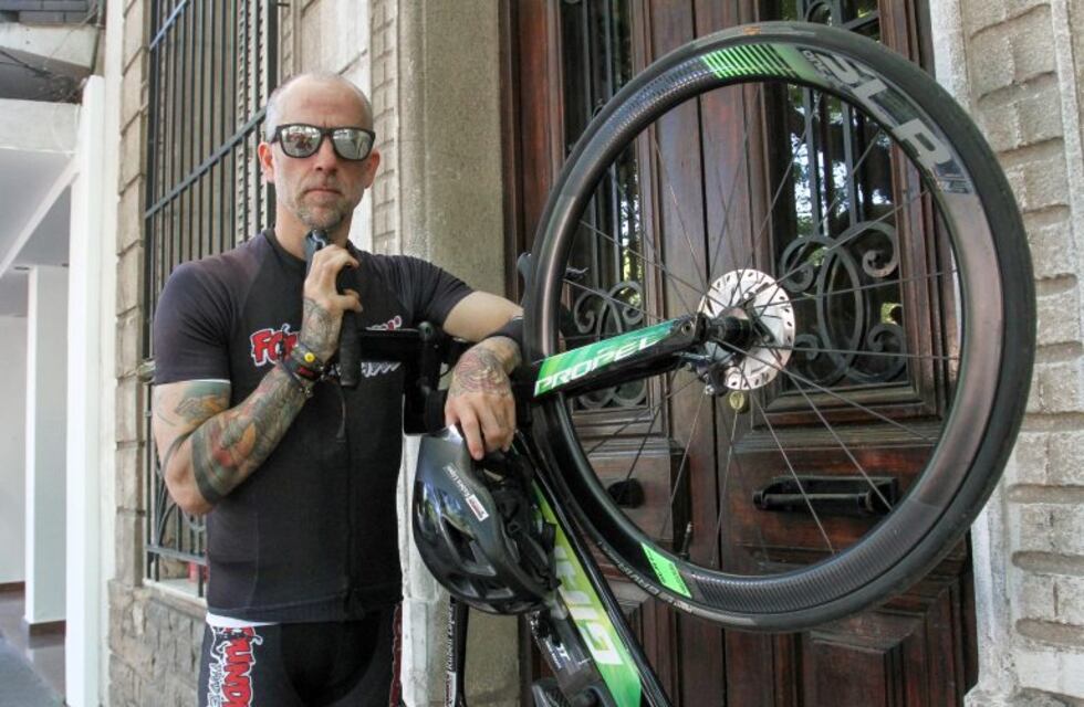 Buscará hacer cumbre en el Aconcagua corriendo y en bicicleta