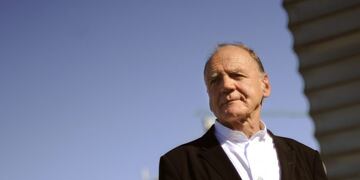 Swiss actor Bruno Ganz poses during a photocall after the screening of German director Sophie Heldman's film \