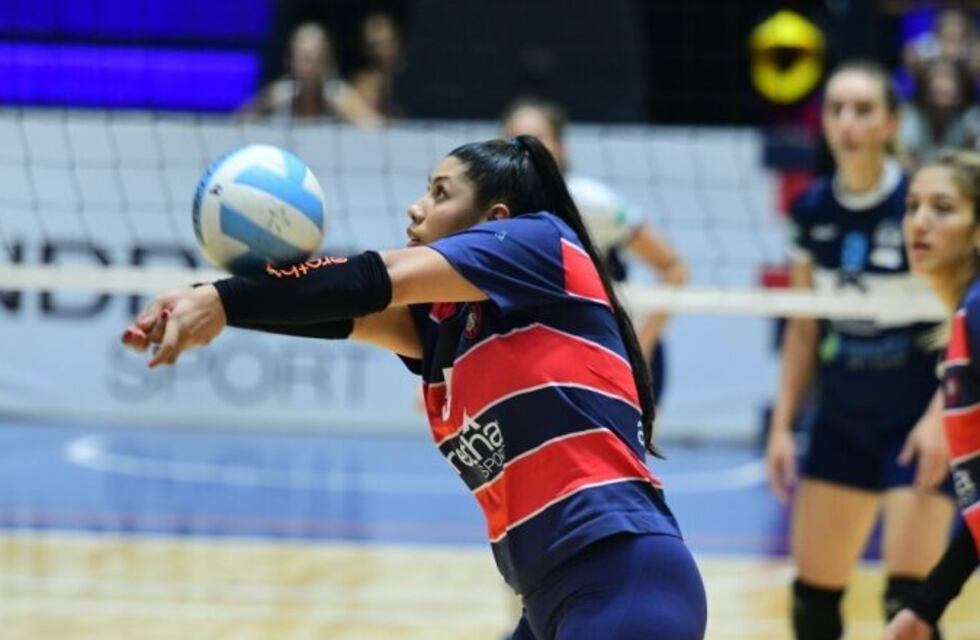 Por la séptima jornada del torneo Clausura de Voleibol Araucanía le ganó a Metalúrgico
