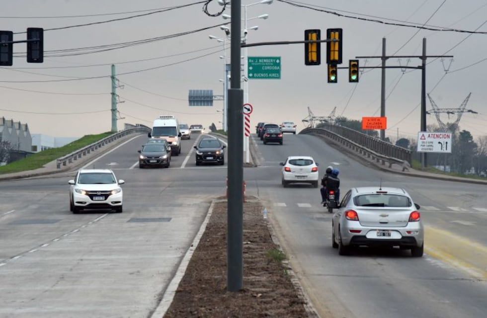 Habilitaron la circulación por la doble traza del puente de Sorrento
